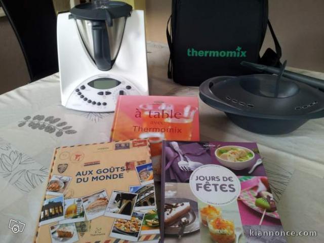 Thermomix TM 31 avec 3 livres de recette