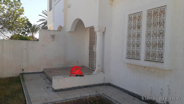 A VENDRE UNE VILLA PROCHE DE LA PLAGE A MIDOUN DJERBA