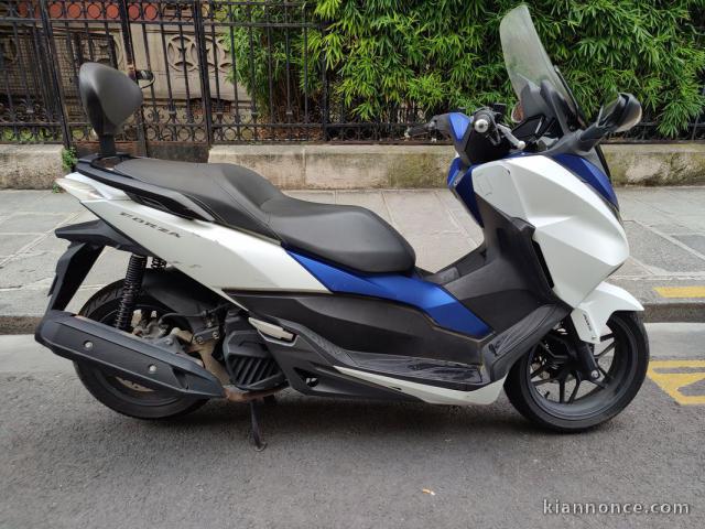 Honda Forza 125 année 2015