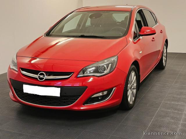 Opel Astra Année modèle 2014 Kilomètre 119 846 km