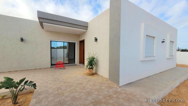 VILLA NEUVE À DJERBA HOUMT SOUK ZU - RÉF V671