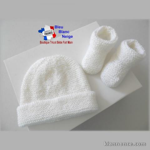 Bonnet et chaussons modèles layette tricotés main tricot bébé et 